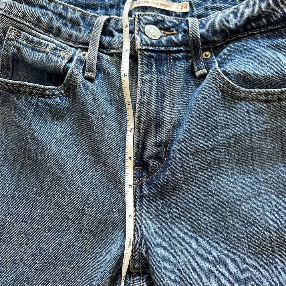 Levi’s 721 High Rise Skinny Jeans - Picture 8 of 8